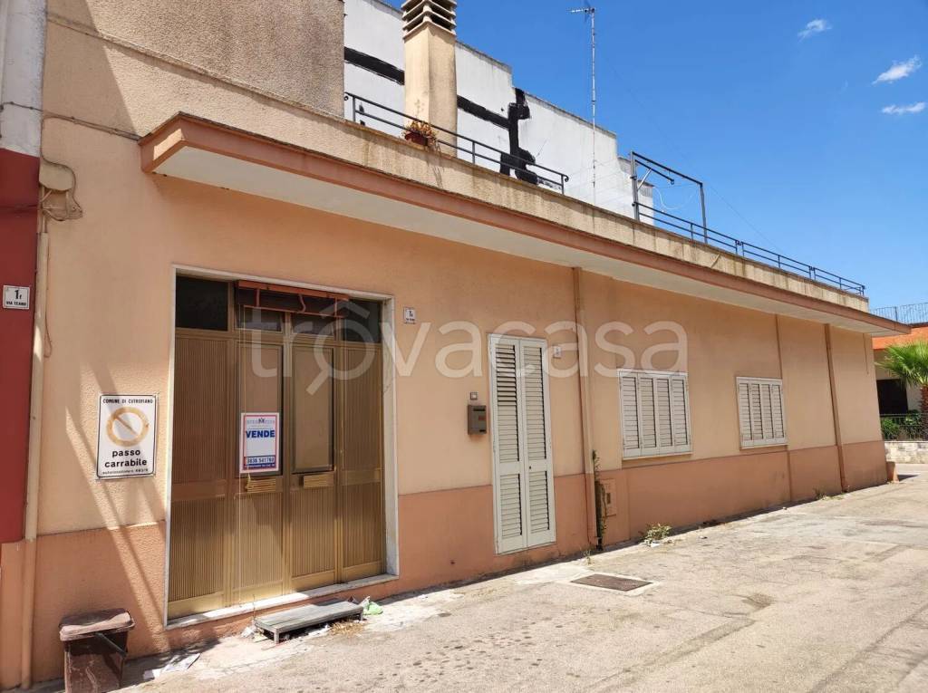 casa indipendente in vendita a Cutrofiano