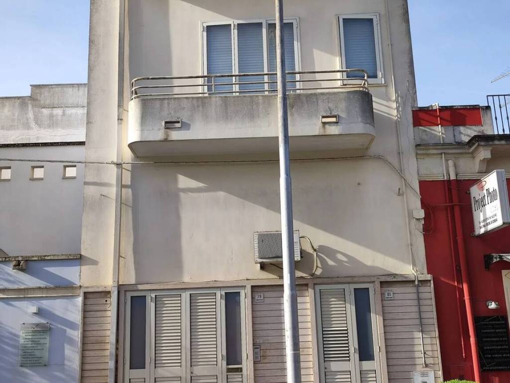 casa indipendente in vendita a Cutrofiano