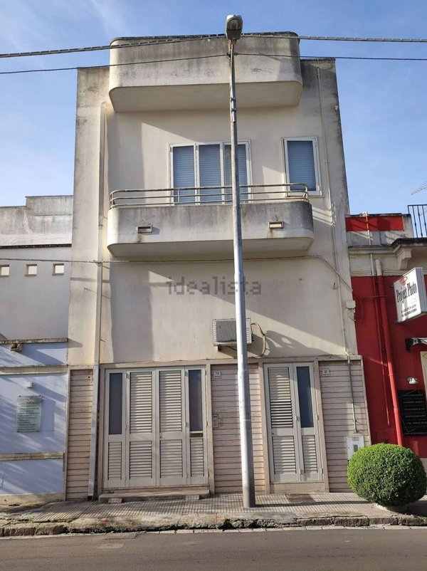 casa indipendente in vendita a Cutrofiano