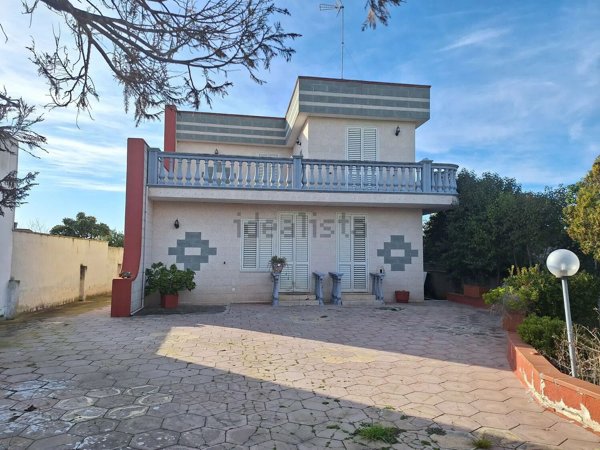 casa indipendente in vendita a Cutrofiano