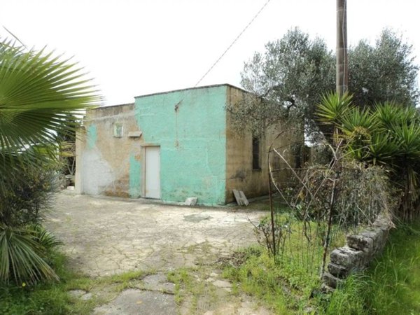 casa indipendente in vendita a Cutrofiano