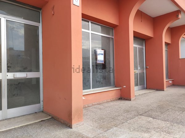 locale commerciale in vendita a Cutrofiano