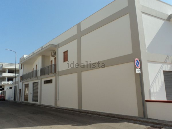 locale commerciale in vendita a Cutrofiano