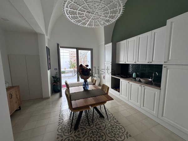 casa indipendente in vendita a Cutrofiano