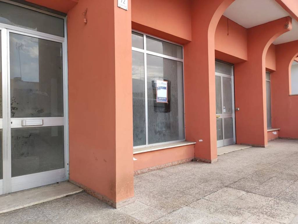 negozio in vendita a Cutrofiano
