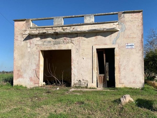 casa indipendente in vendita a Cutrofiano