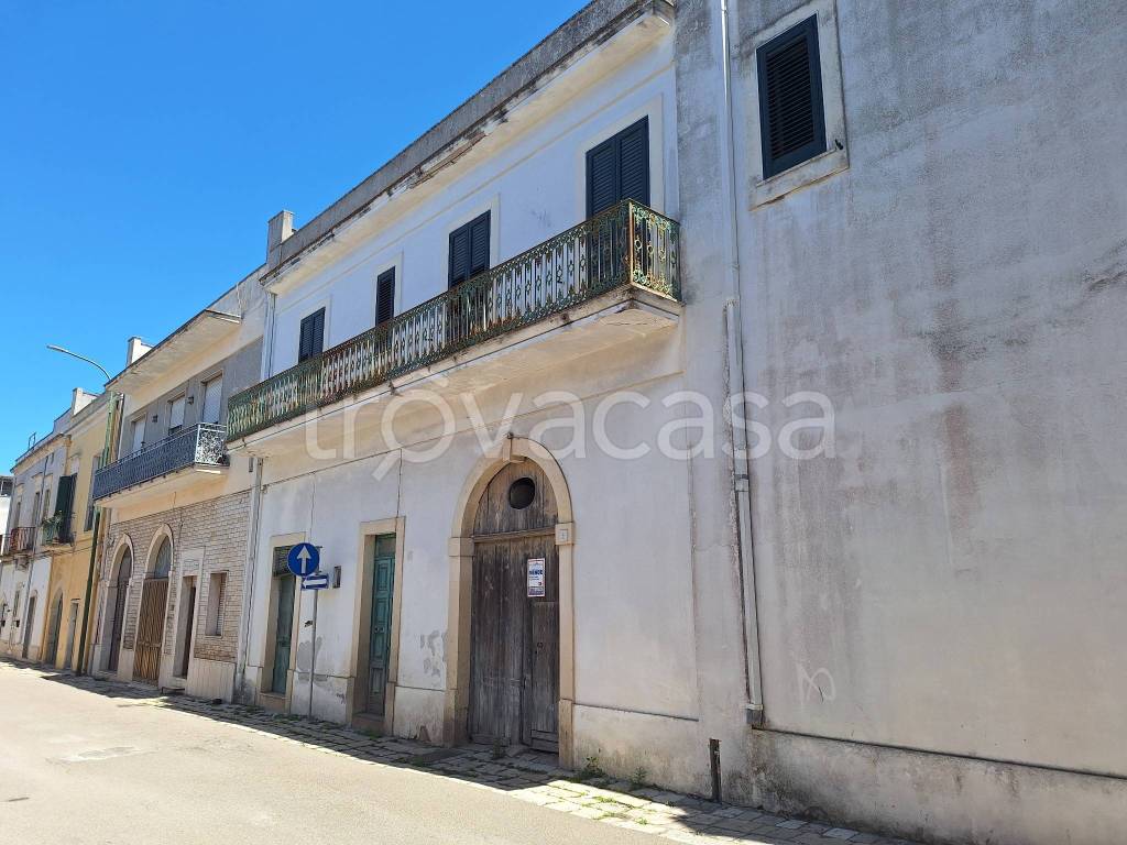 casa indipendente in vendita a Cutrofiano