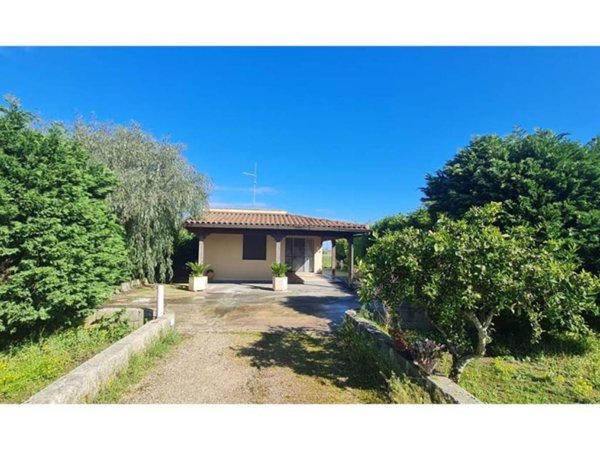 casa indipendente in vendita a Cutrofiano