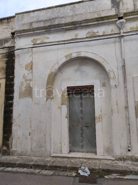 casa indipendente in vendita a Cutrofiano