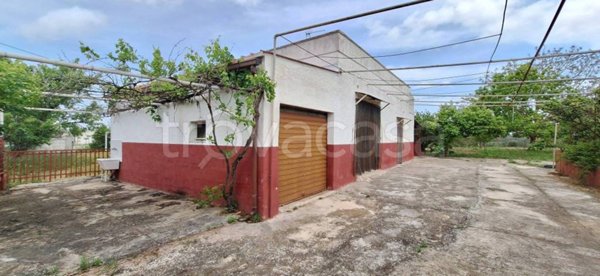 casa indipendente in vendita a Cutrofiano