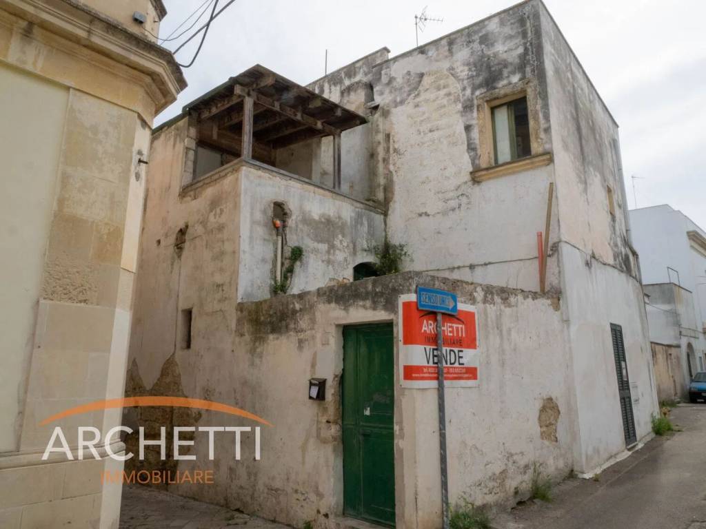 casa indipendente in vendita a Cutrofiano