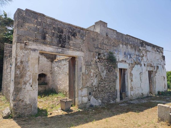 casa indipendente in vendita a Cutrofiano