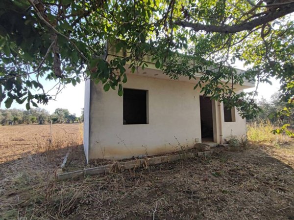 casa indipendente in vendita a Cutrofiano