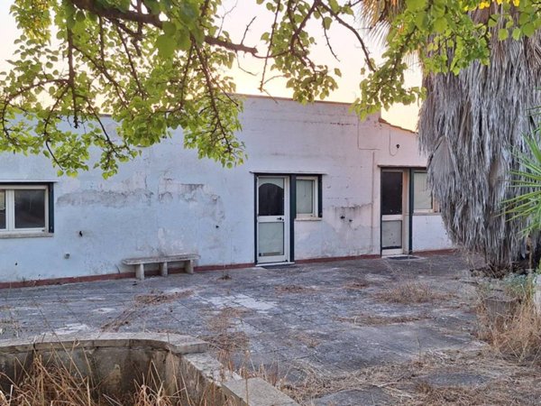 casa indipendente in vendita a Cutrofiano