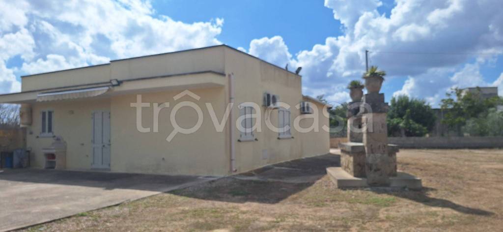casa indipendente in vendita a Cutrofiano