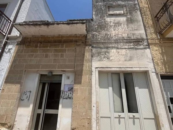 casa indipendente in vendita a Cutrofiano