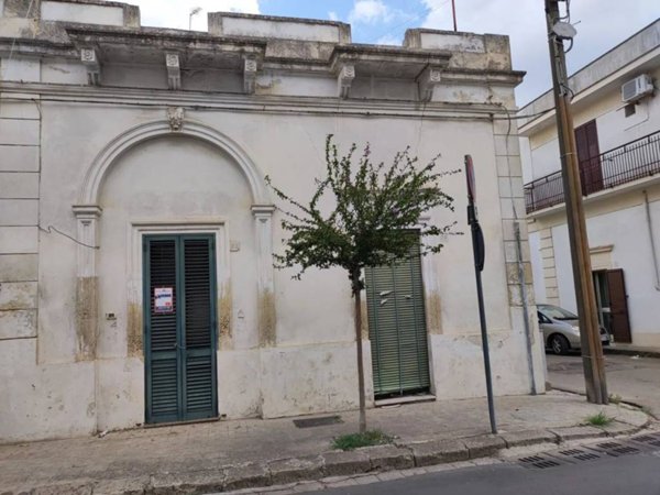 casa indipendente in vendita a Cutrofiano
