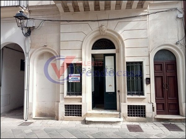 casa indipendente in vendita a Cutrofiano