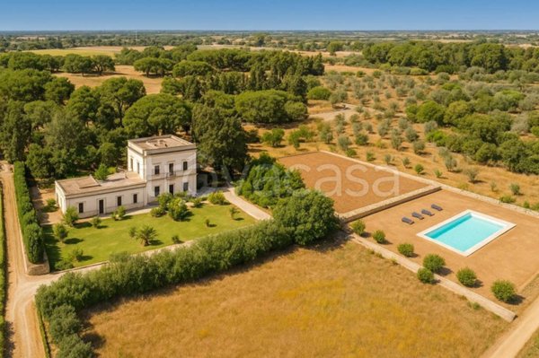 negozio in vendita a Cutrofiano