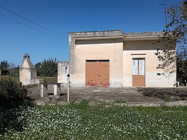 casa indipendente in vendita a Cutrofiano