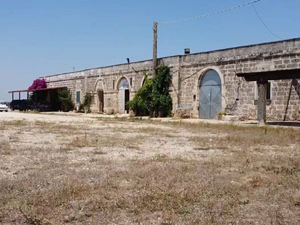 casa indipendente in vendita a Cutrofiano