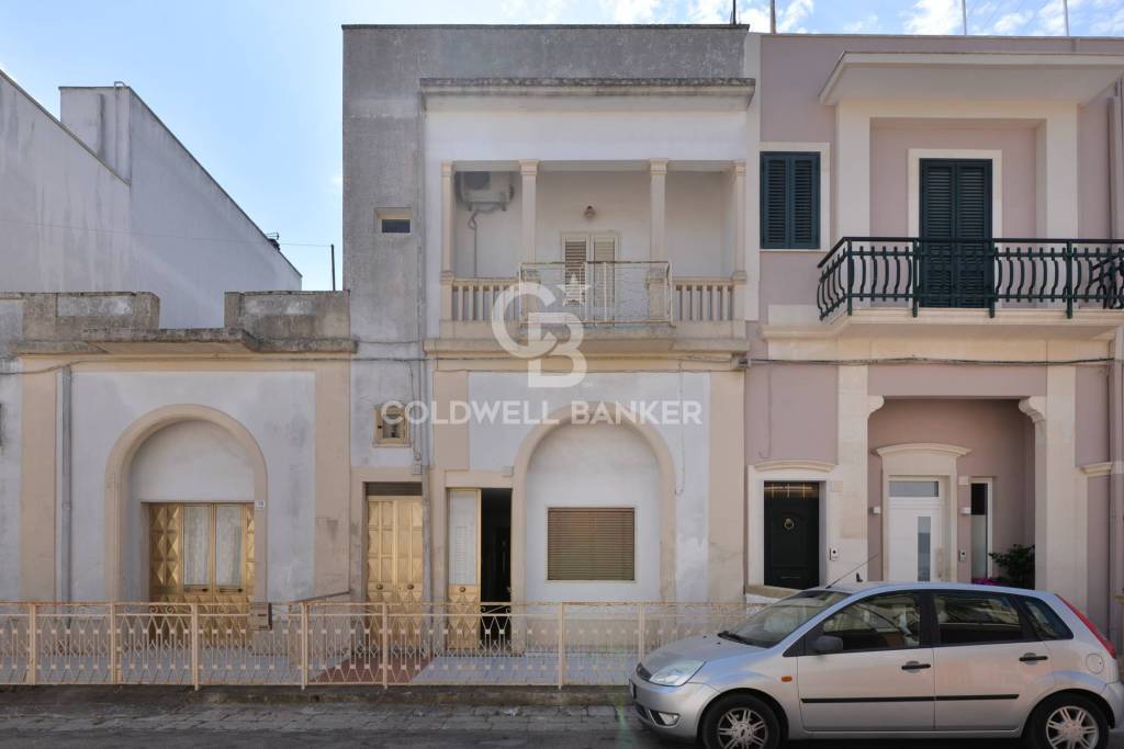 casa indipendente in vendita a Cutrofiano