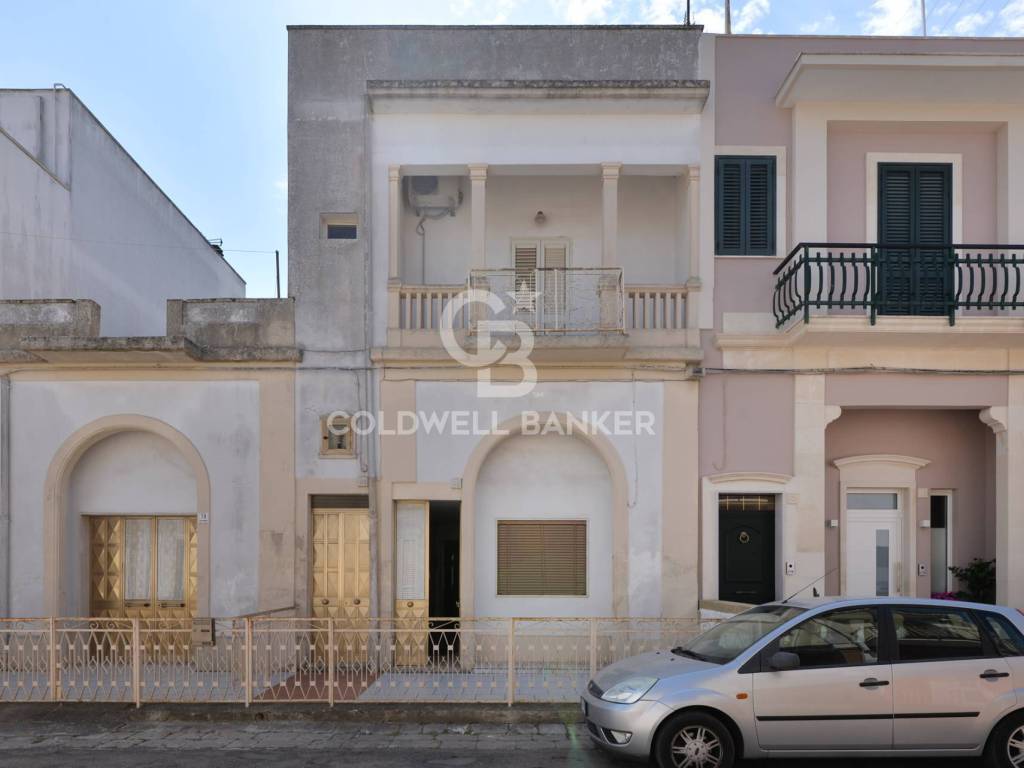 casa indipendente in vendita a Cutrofiano