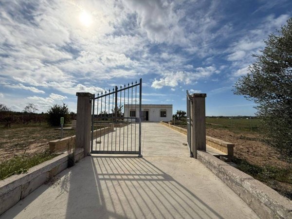 casa indipendente in vendita a Cutrofiano