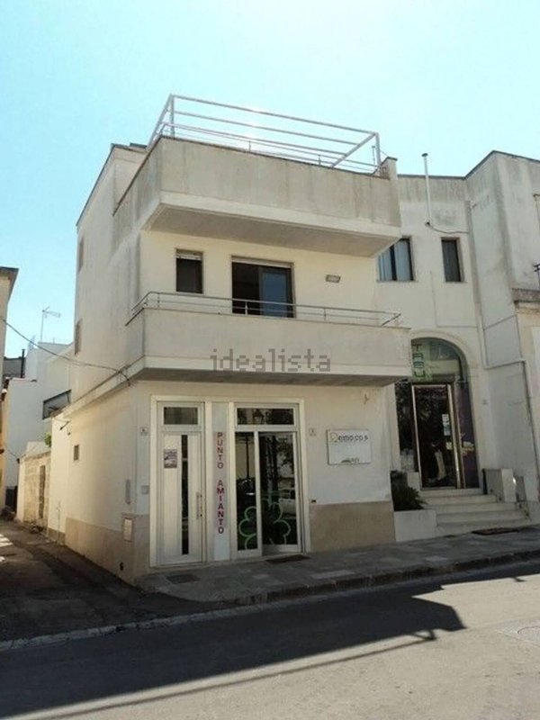 casa indipendente in vendita a Cutrofiano