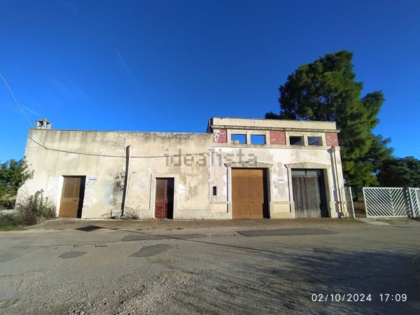 casa indipendente in vendita a Cutrofiano