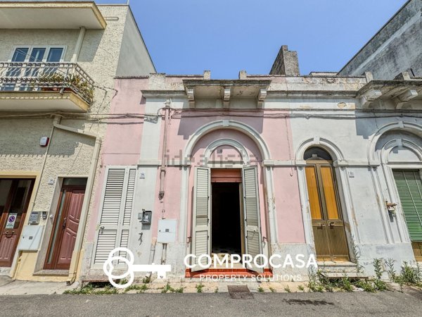 pentavano in vendita a Cutrofiano