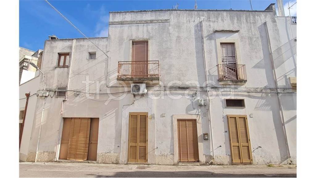 casa indipendente in vendita a Cutrofiano