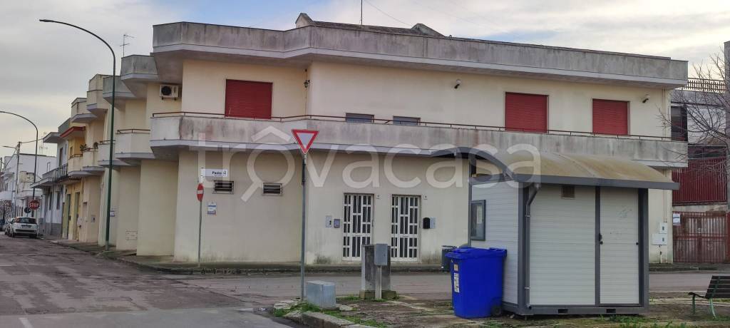 negozio in vendita a Cutrofiano