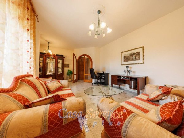 casa indipendente in vendita a Cutrofiano