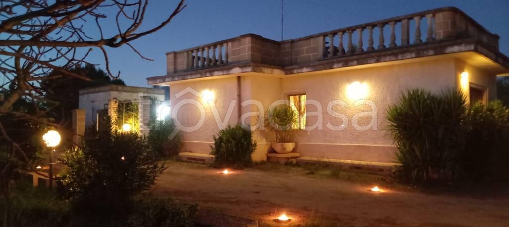 casa indipendente in vendita a Cutrofiano