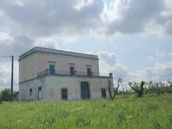 casa indipendente in vendita a Cutrofiano