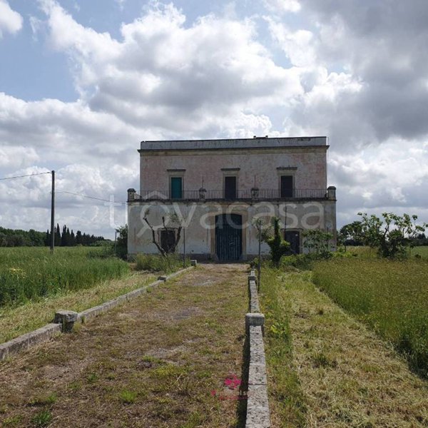 casa indipendente in vendita a Cutrofiano