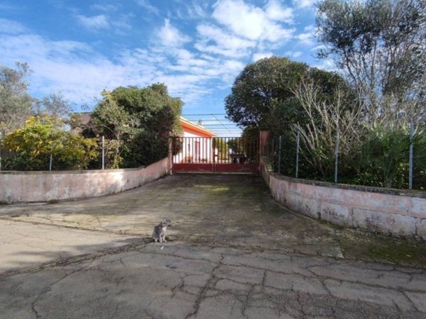 casa indipendente in vendita a Cutrofiano