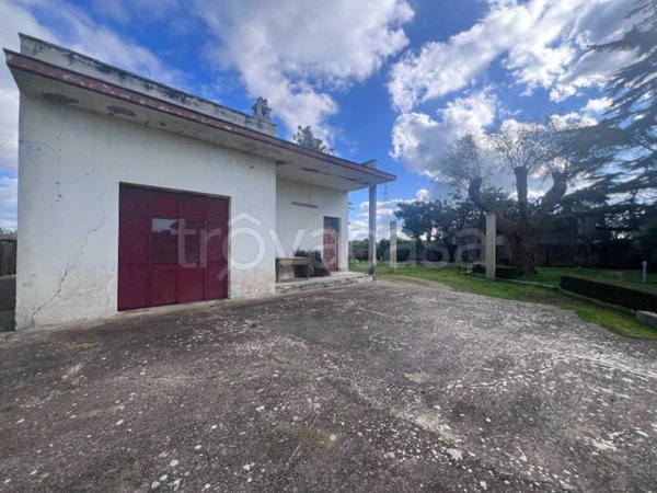 casa indipendente in vendita a Cutrofiano