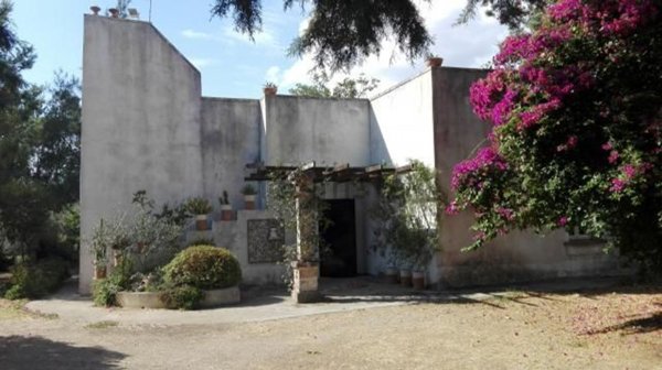 casa indipendente in vendita a Cutrofiano