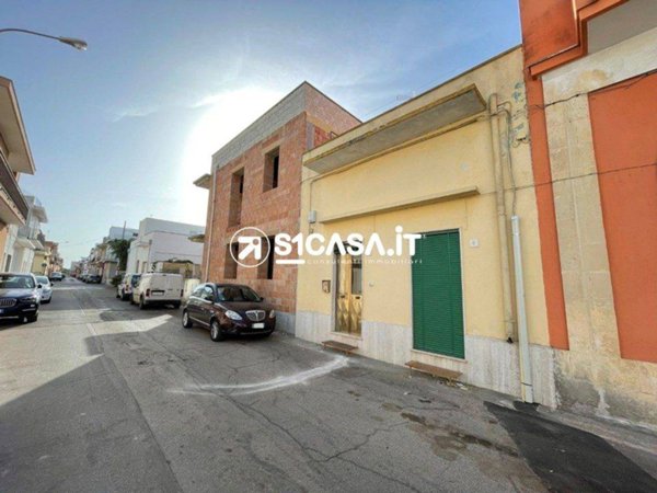 casa indipendente in vendita a Cutrofiano