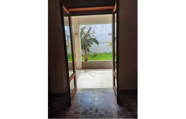 casa indipendente in vendita a Cutrofiano