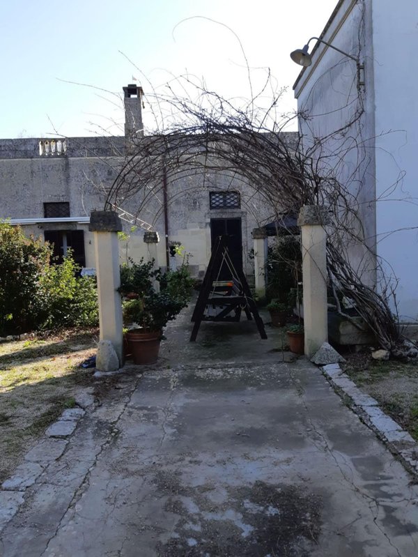 casa indipendente in vendita a Cutrofiano