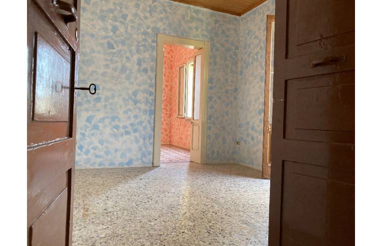 casa indipendente in vendita a Cutrofiano