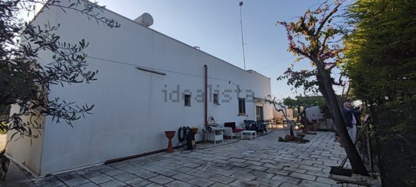 casa indipendente in vendita a Cutrofiano