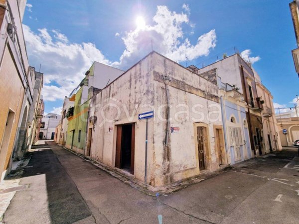 casa indipendente in vendita a Cutrofiano