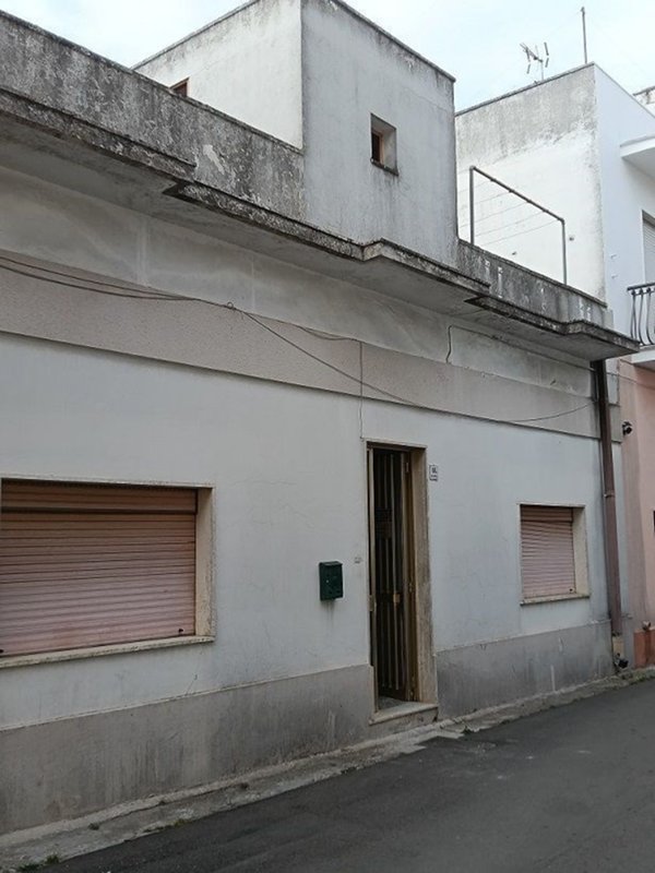 casa indipendente in vendita a Cutrofiano