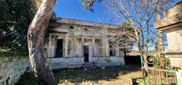 casa indipendente in vendita a Cutrofiano