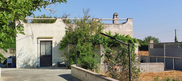casa indipendente in vendita a Cutrofiano