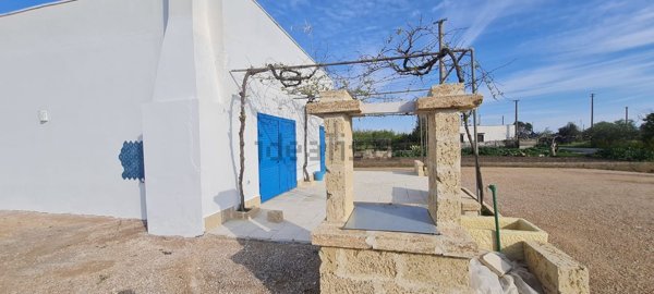 casa indipendente in vendita a Cutrofiano